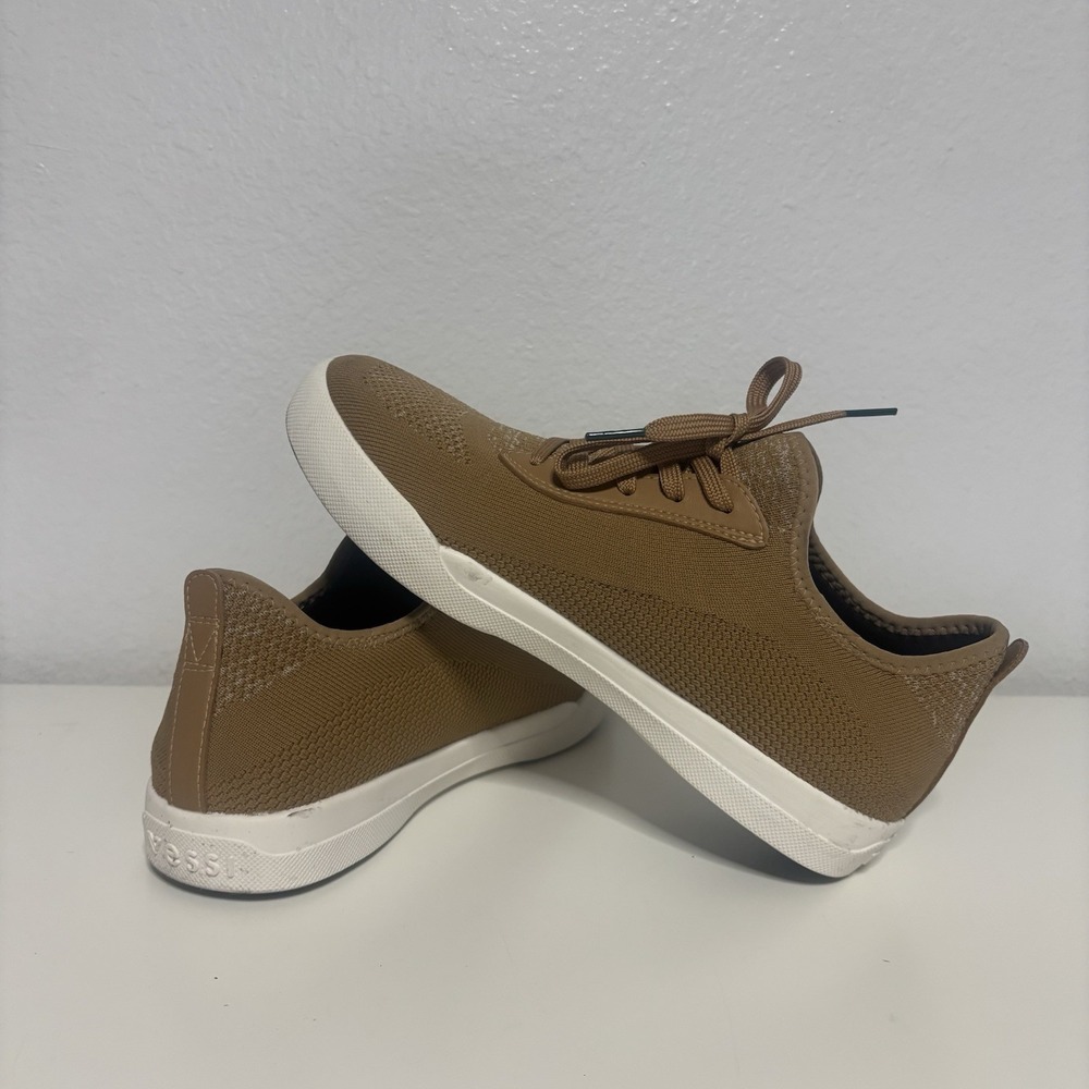 Vessi Weekend Sneaker Womens 10/Mens 9 Waterproof Shoes Oak Brown White